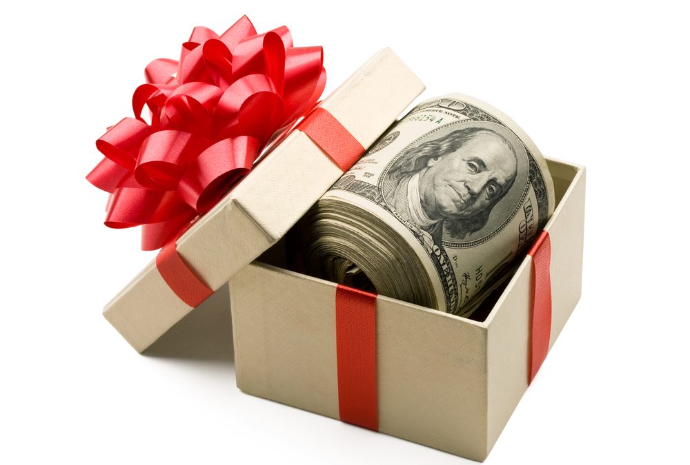 Cravath kicks off associate bonus season and other firms follow