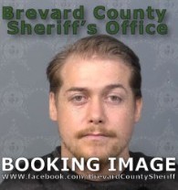 Man charged with impersonating lawyer after showing up at traffic stop
